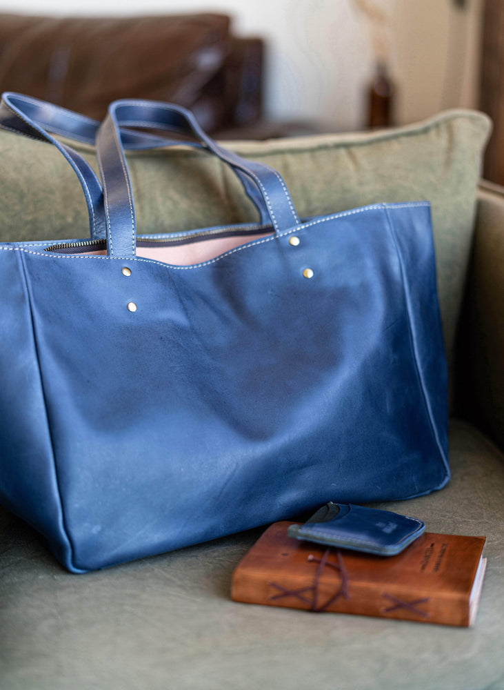 
            
                Load image into Gallery viewer, UnoEth Sheba Leather Tote - Nile Blue - Handmade in Ethiopia
            
        