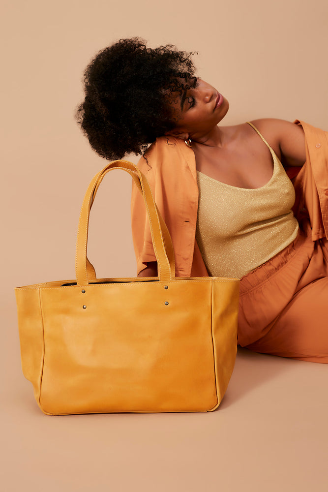 
            
                Load image into Gallery viewer, UnoEth Sheba Leather Tote - Walnut - Handmade in Ethiopia
            
        